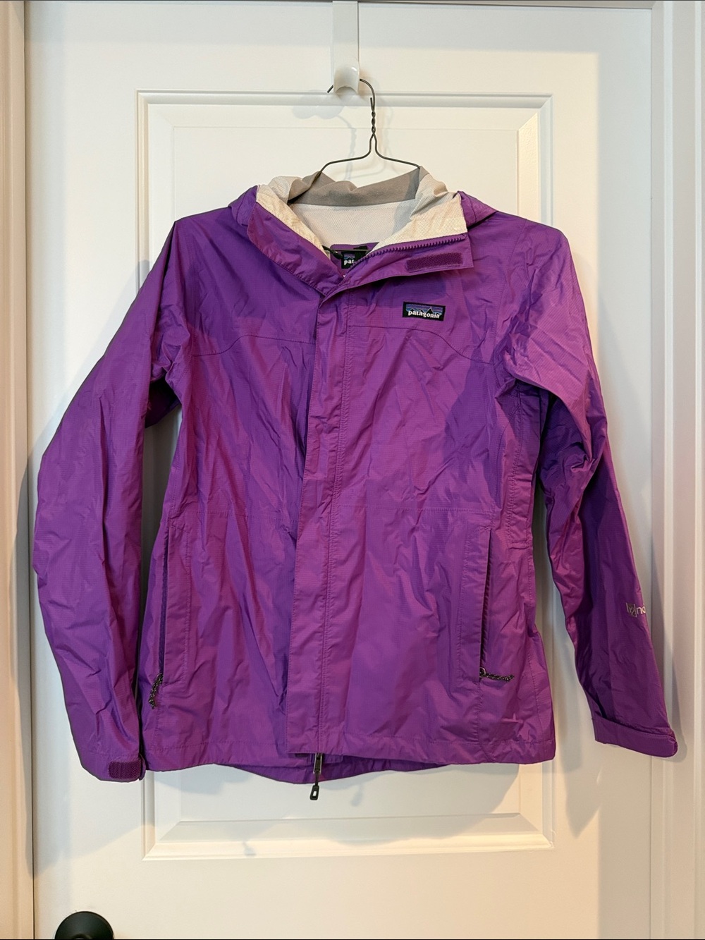 Patagonia Women's Violet Hooded Rain Shell
